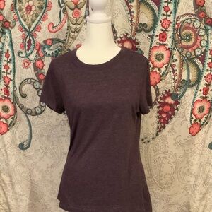 5/$25 Old Navy Women's Plum Short Sleeve Tee